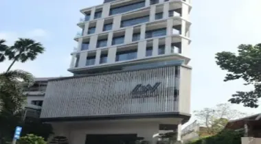 LYN BUILDING